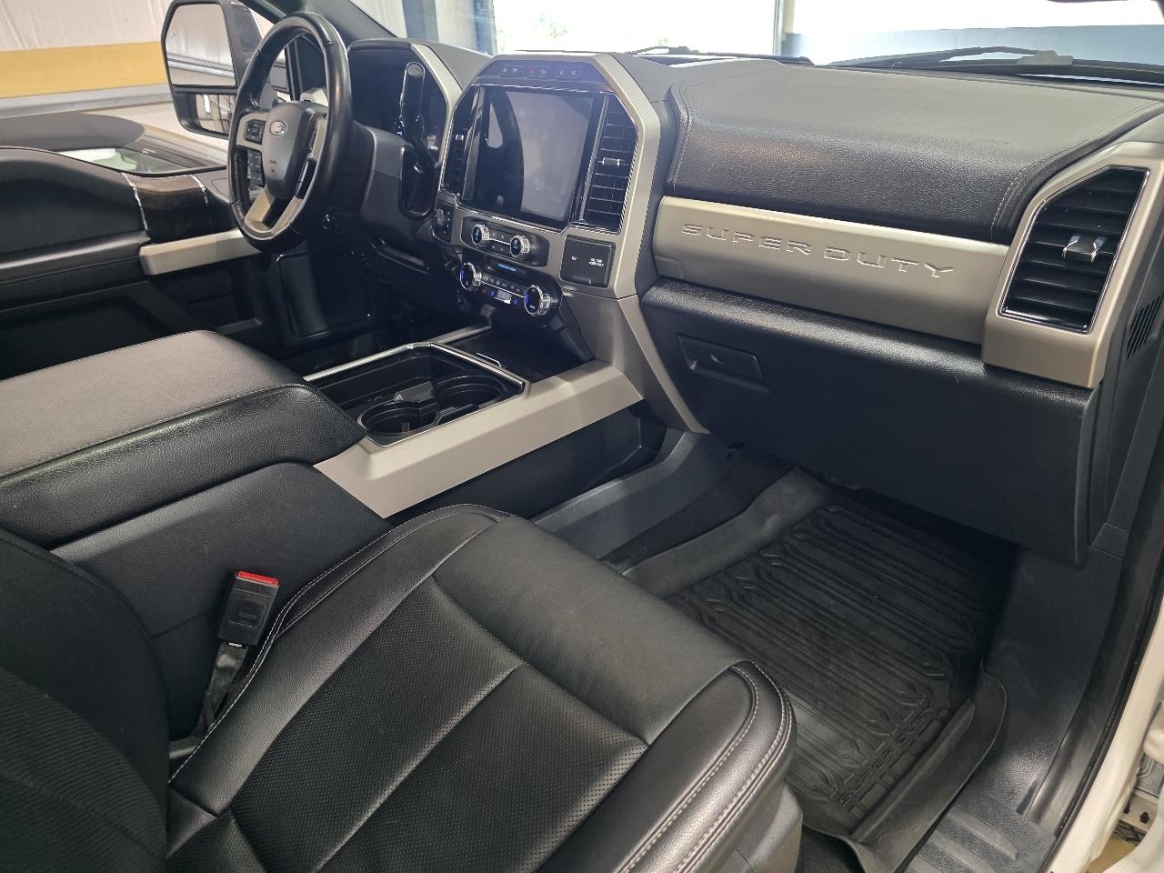 Ford Super Duty F-250 SRW Lariat 4WD Crew Cab 6.75' Box 2022