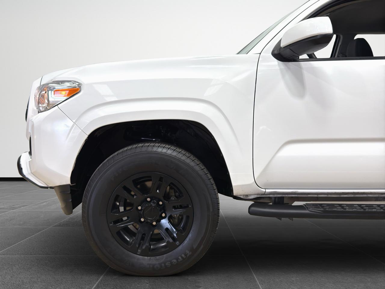 Toyota Tacoma 4WD SR Double Cab 5' Bed V6 AT (Natl) 2022