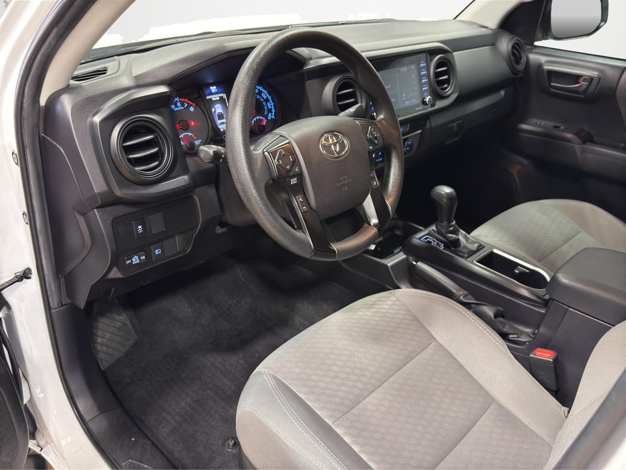 Toyota Tacoma 4WD SR Double Cab 5' Bed V6 AT (Natl) 2022