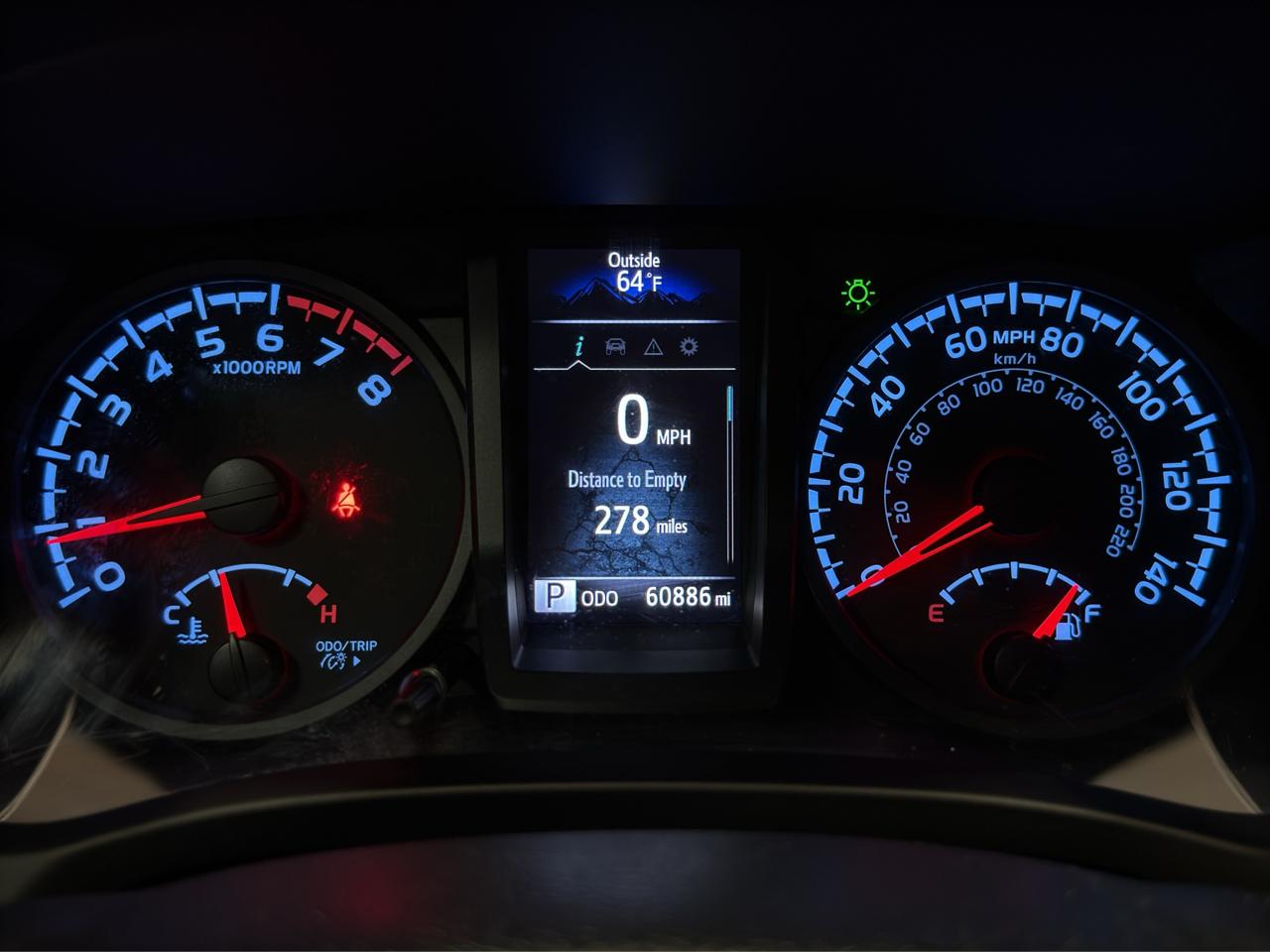 Toyota Tacoma 4WD SR Double Cab 5' Bed V6 AT (Natl) 2022