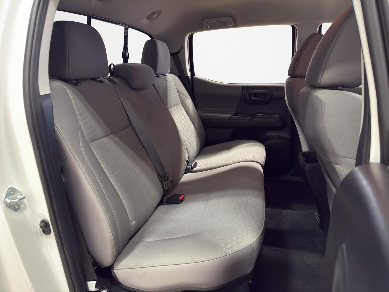 Toyota Tacoma 4WD SR Double Cab 5' Bed V6 AT (Natl) 2022