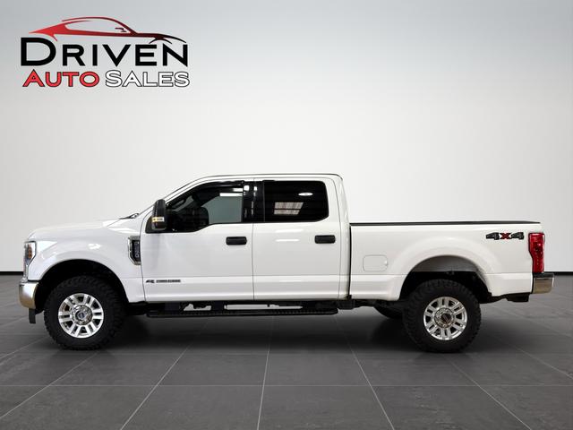 Oxford White 2019 Ford F-250 Super Duty XLT Crew Cab 4WD Pickup Truck Four-Wheel Drive Automatic