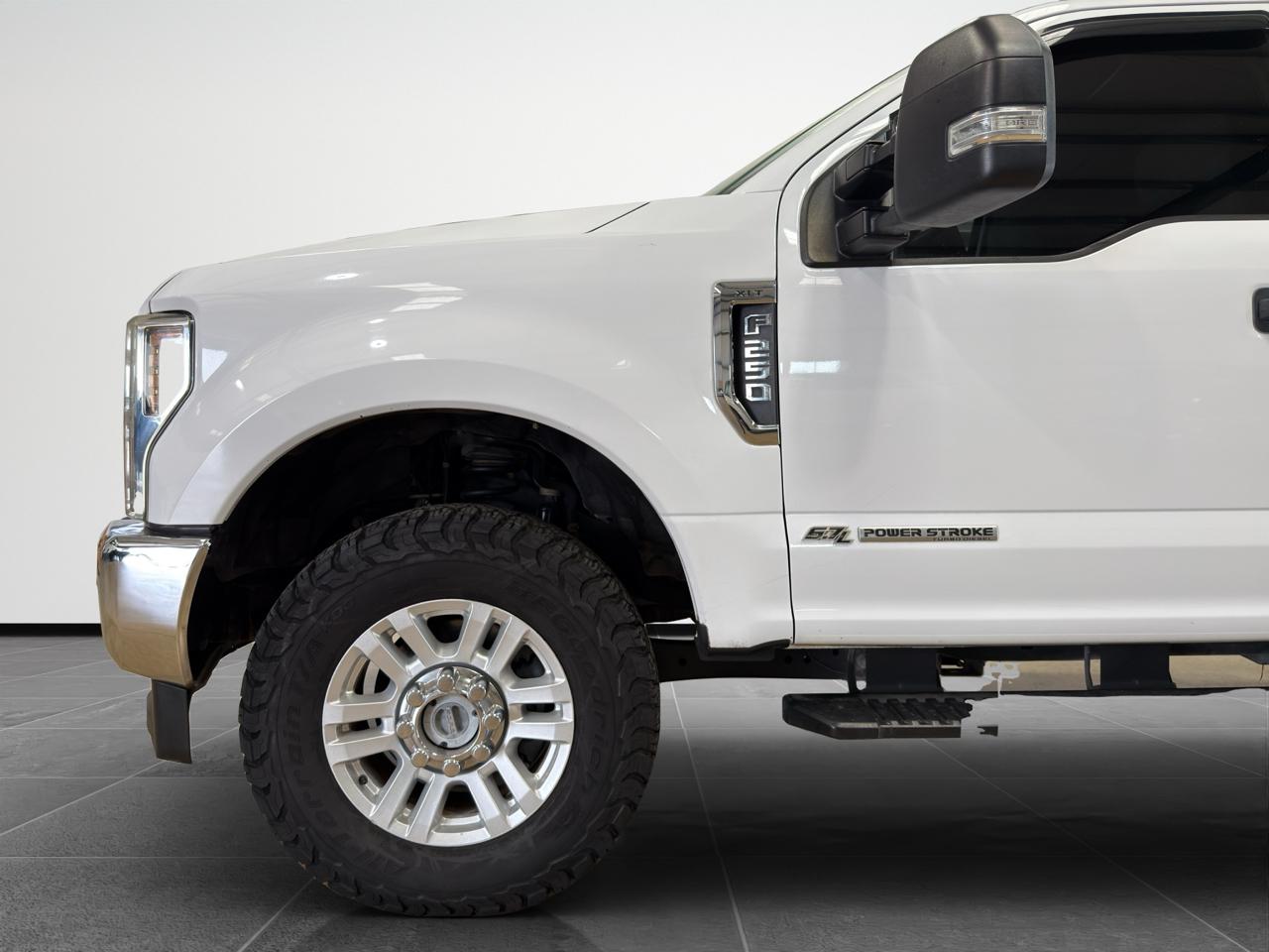 Ford Super Duty F-250 SRW XLT 4WD Crew Cab 6.75' Box 2019