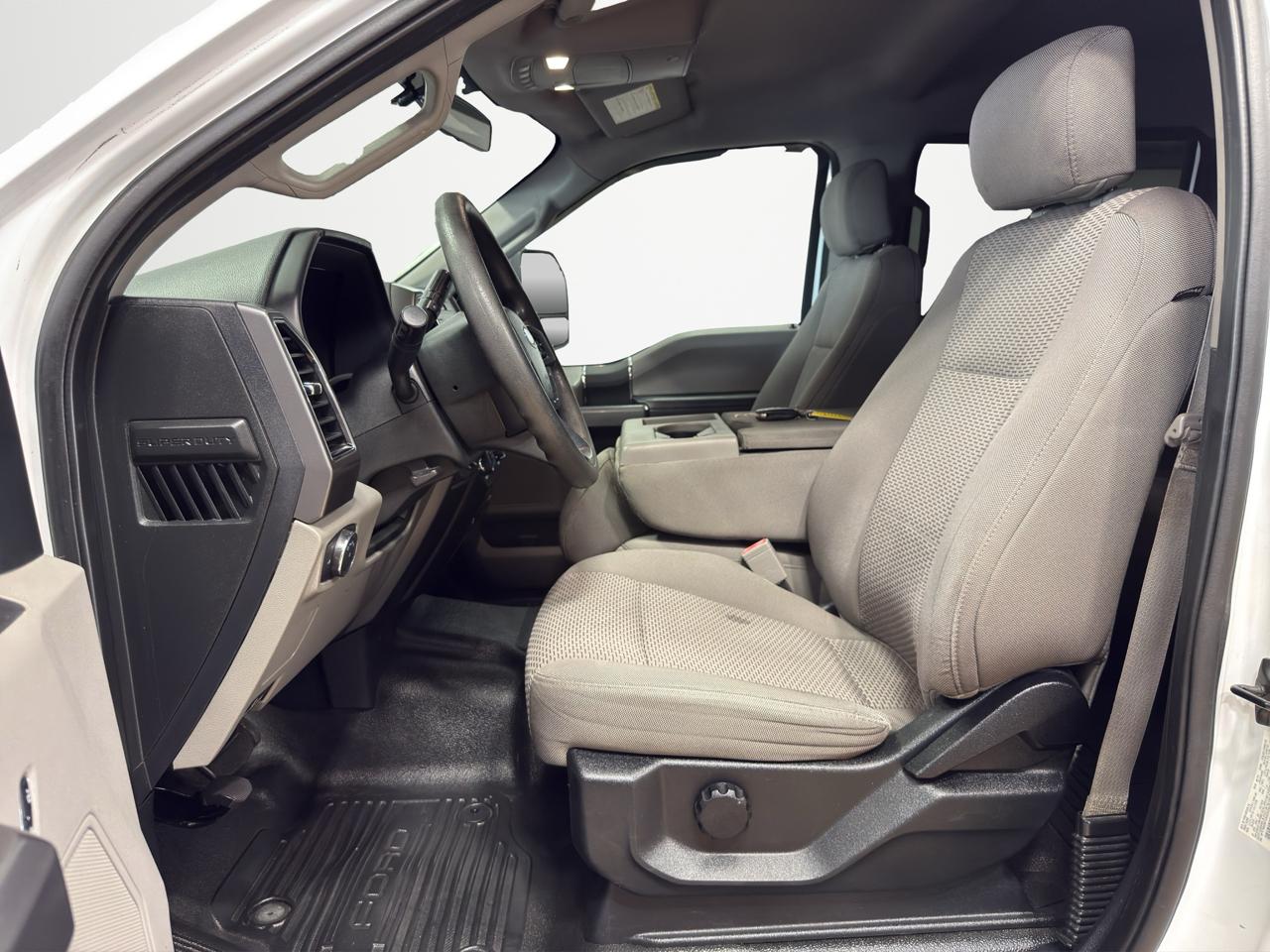 Ford Super Duty F-250 SRW XLT 4WD Crew Cab 6.75' Box 2019