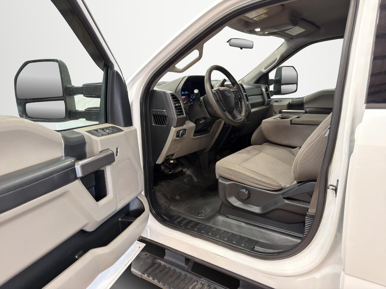 Ford Super Duty F-250 SRW XLT 4WD Crew Cab 6.75' Box 2019
