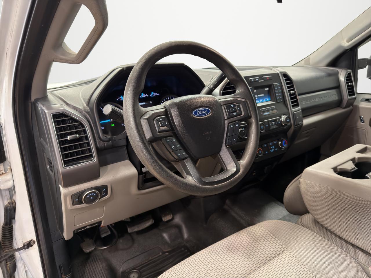 Ford Super Duty F-250 SRW XLT 4WD Crew Cab 6.75' Box 2019