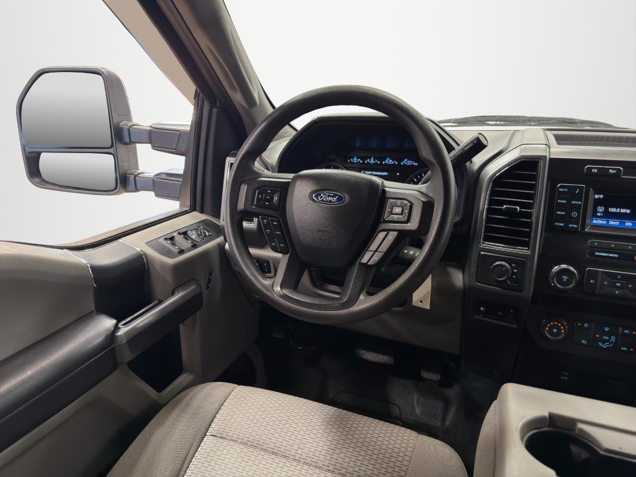 Ford Super Duty F-250 SRW XLT 4WD Crew Cab 6.75' Box 2019