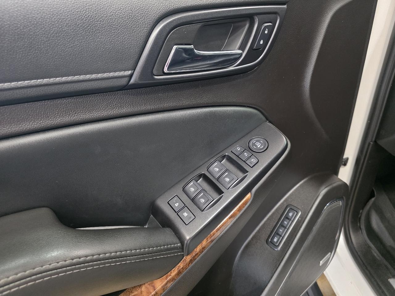 Chevrolet Suburban 4WD 4dr 1500 LTZ 2016