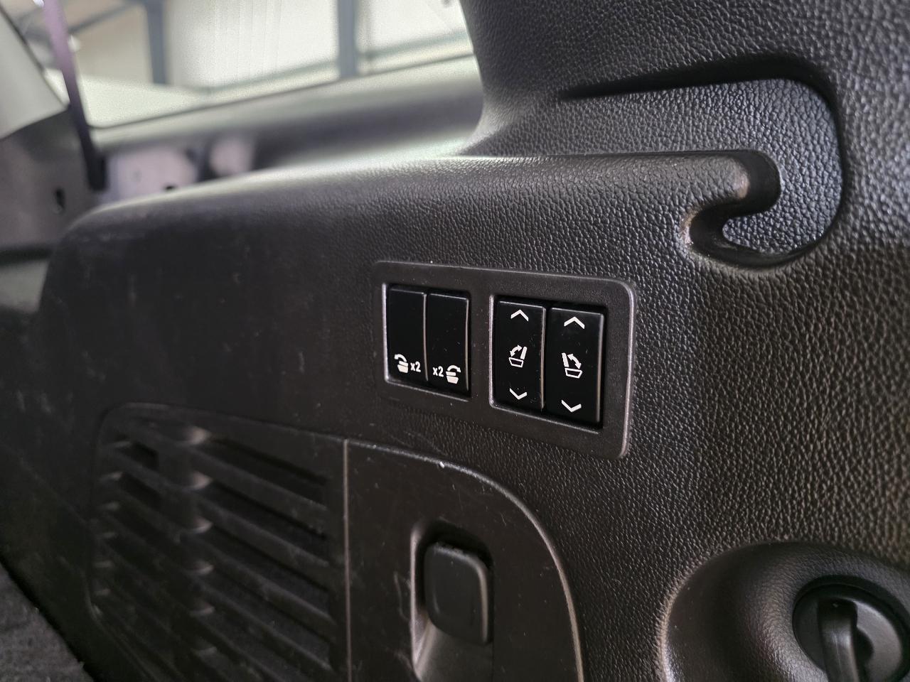 Chevrolet Suburban 4WD 4dr 1500 LTZ 2016