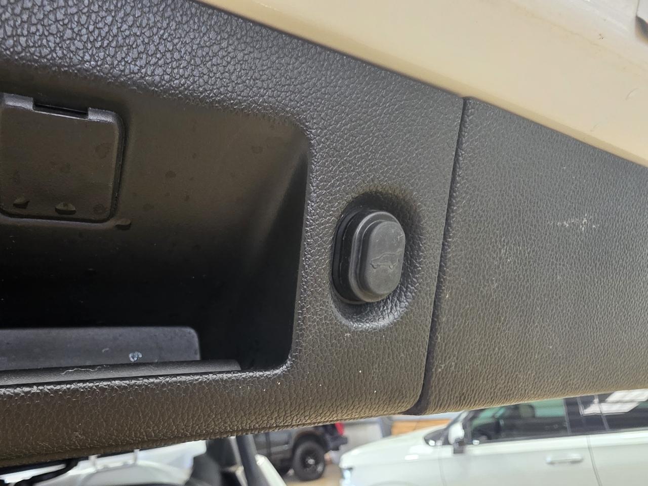 Chevrolet Suburban 4WD 4dr 1500 LTZ 2016