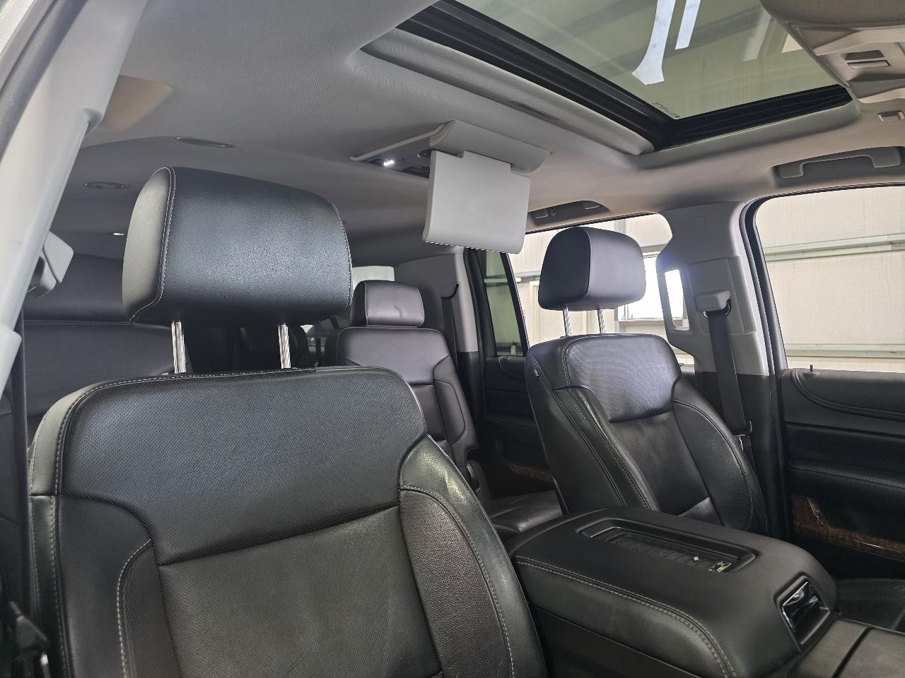 Chevrolet Suburban 4WD 4dr 1500 LTZ 2016