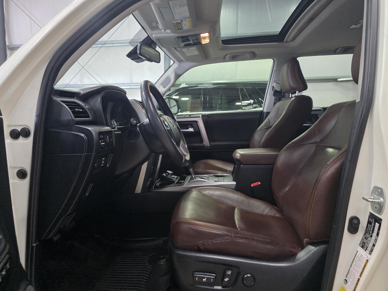 Toyota 4Runner Limited 4WD V6 2020