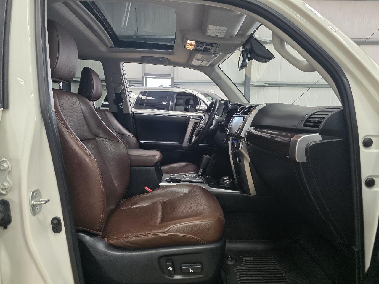 Toyota 4Runner Limited 4WD V6 2020