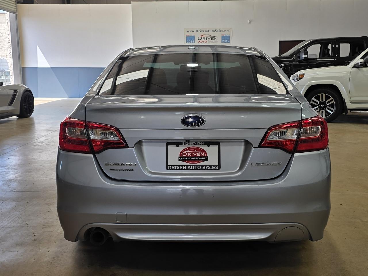 Subaru Legacy 4dr Sdn 2.5i Limited 2015
