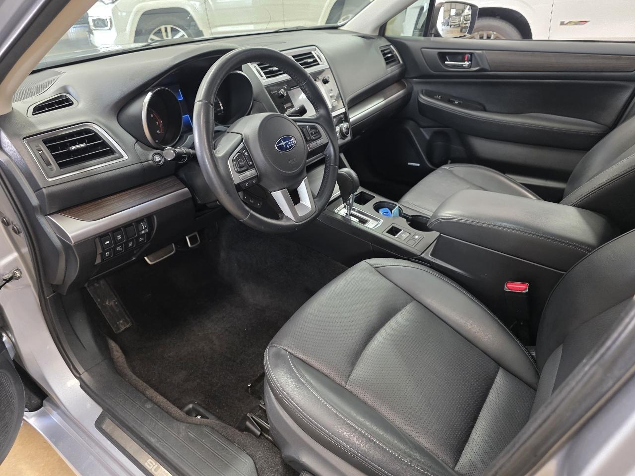 Subaru Legacy 4dr Sdn 2.5i Limited 2015