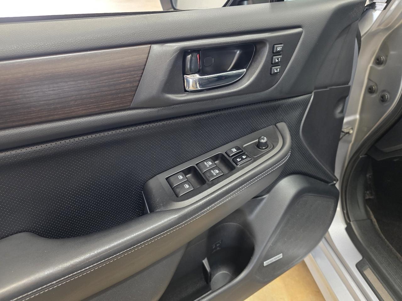 Subaru Legacy 4dr Sdn 2.5i Limited 2015