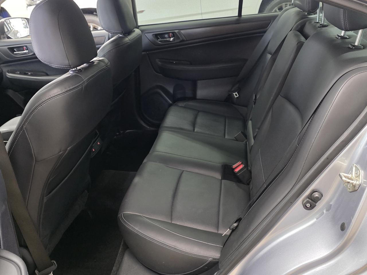 Subaru Legacy 4dr Sdn 2.5i Limited 2015