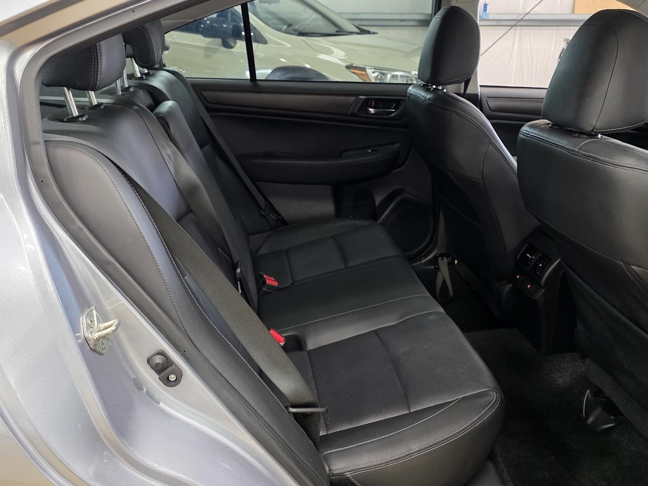 Subaru Legacy 4dr Sdn 2.5i Limited 2015