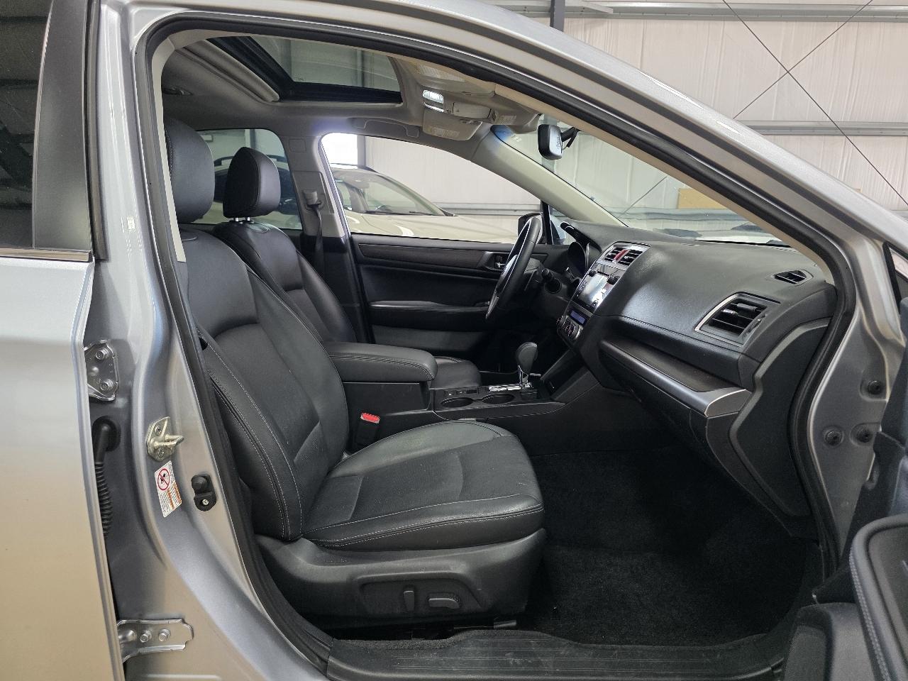 Subaru Legacy 4dr Sdn 2.5i Limited 2015