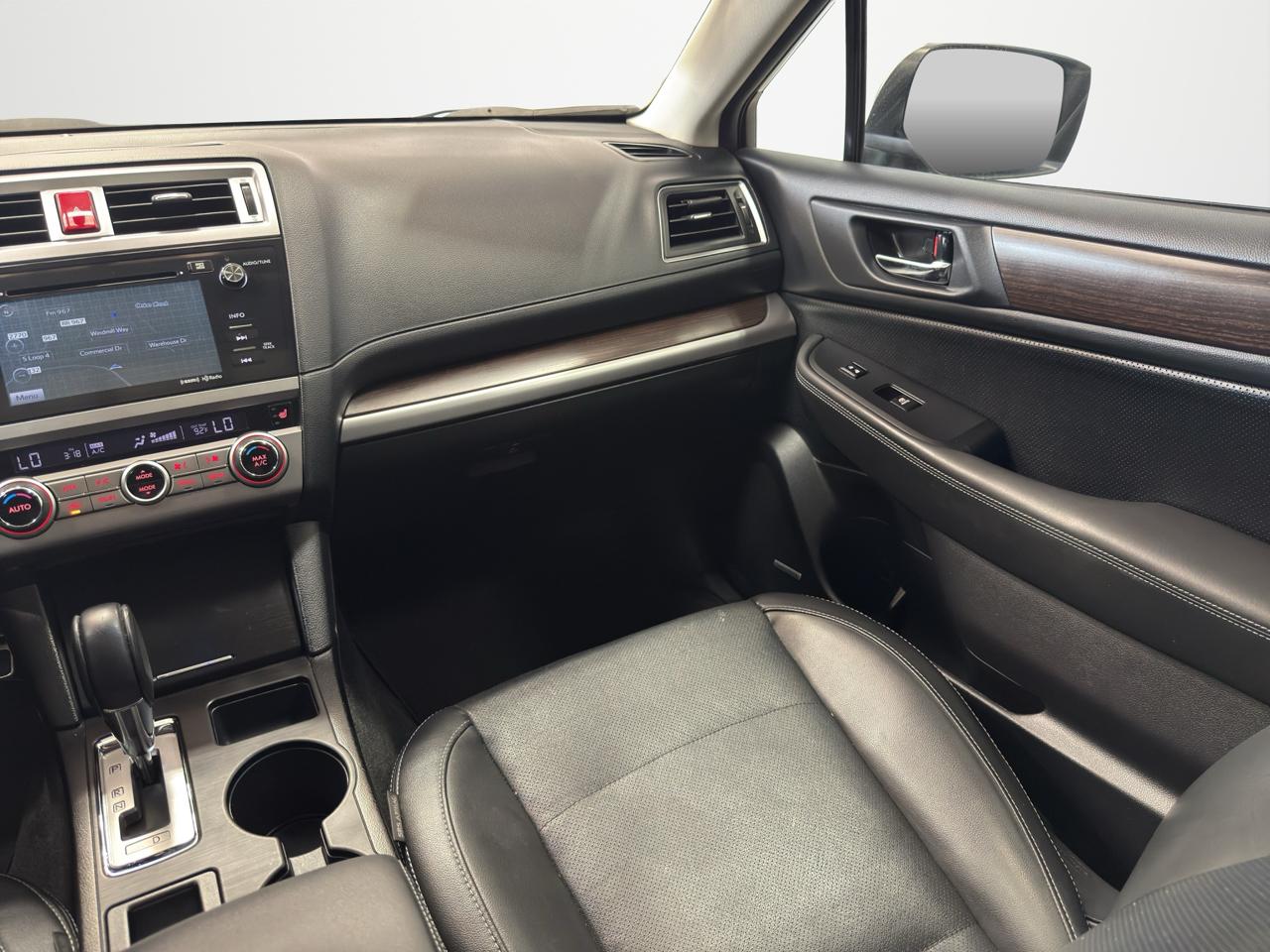 Subaru Legacy 4dr Sdn 2.5i Limited 2015