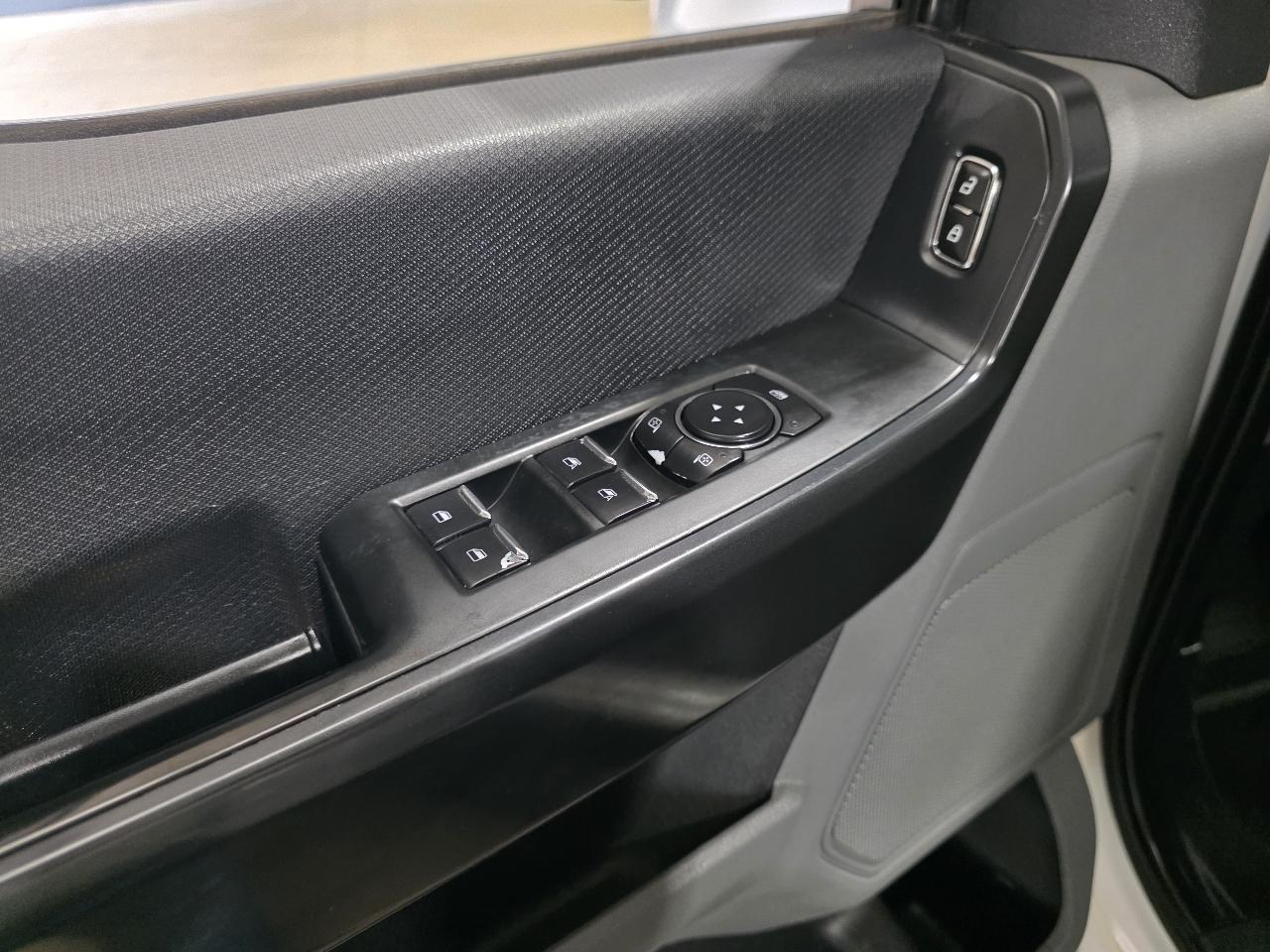 Ford F-150 XL SuperCab Short Bed 2WD 2022