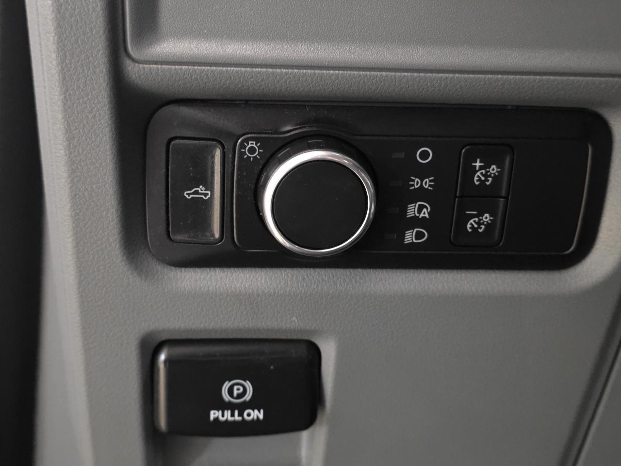 Ford F-150 XL SuperCab Short Bed 2WD 2022