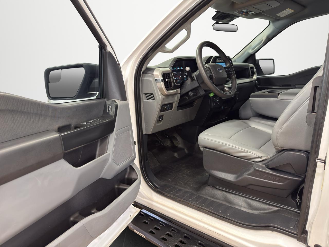 Ford F-150 XL SuperCab Short Bed 4WD 2022