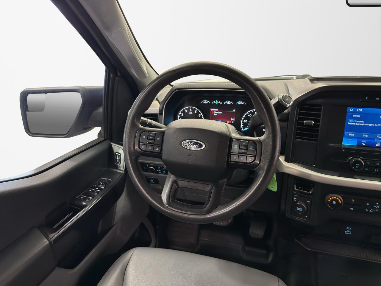 Ford F-150 XL SuperCab Short Bed 4WD 2022