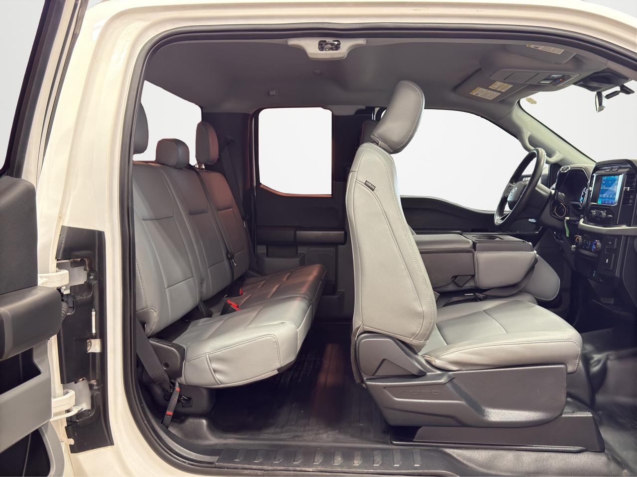 Ford F-150 XL SuperCab Short Bed 4WD 2022