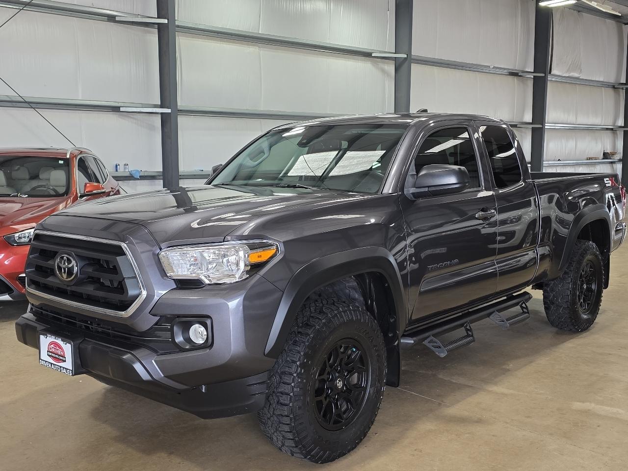 Toyota Tacoma 4WD SR5 Access Cab 6' Bed V6 AT (Natl) 2023