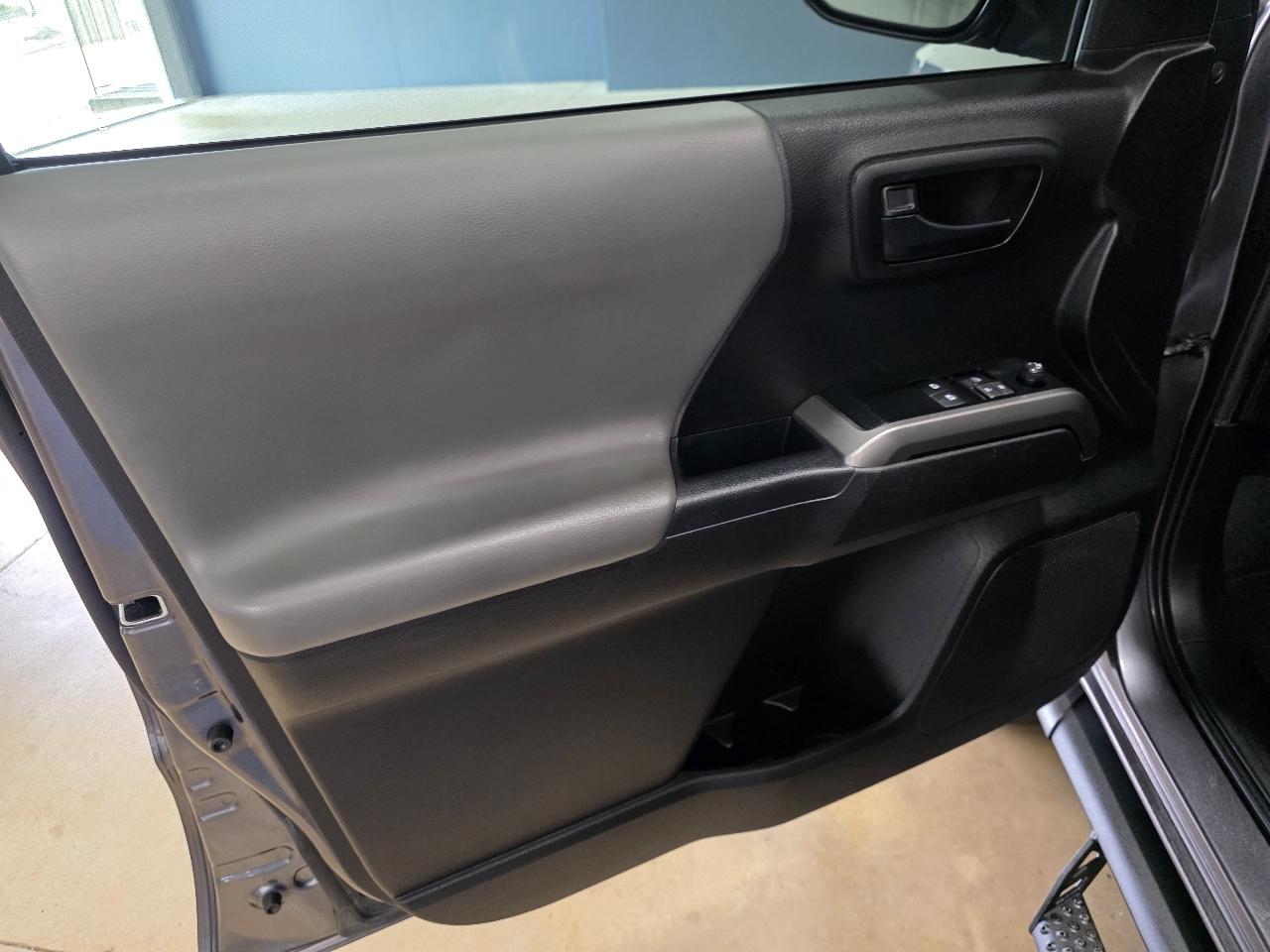 Toyota Tacoma 4WD SR5 Access Cab 6' Bed V6 AT (Natl) 2023