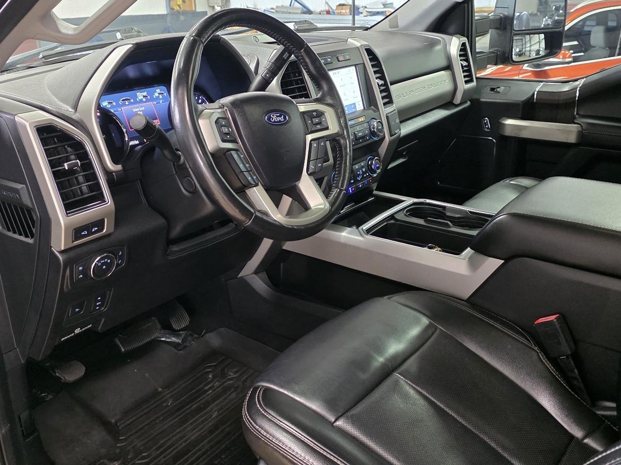 Ford Super Duty F-250 SRW Lariat 4WD Crew Cab 6.75' Box 2021