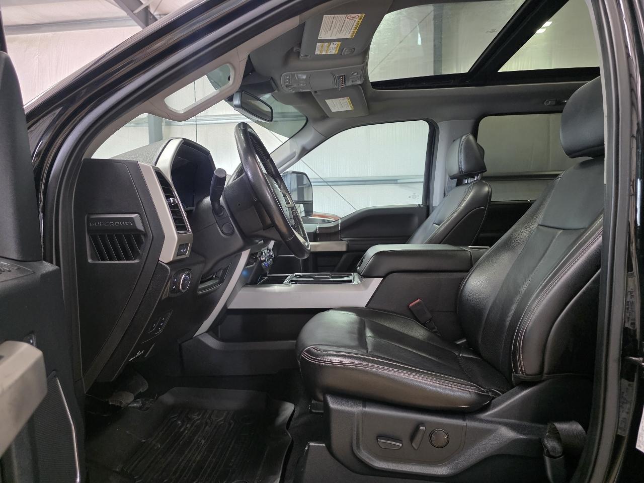 Ford Super Duty F-250 SRW Lariat 4WD Crew Cab 6.75' Box 2021