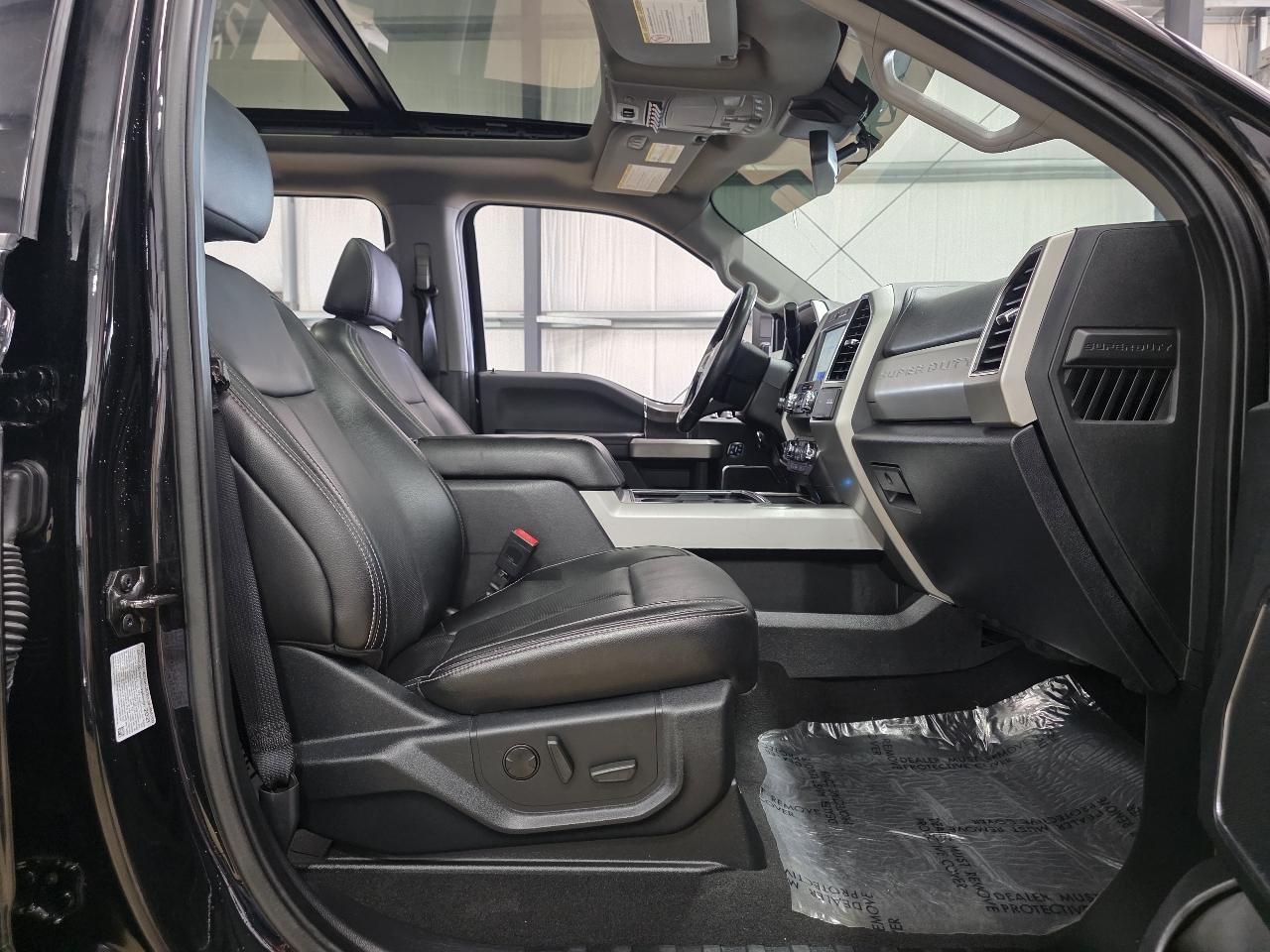 Ford Super Duty F-250 SRW Lariat 4WD Crew Cab 6.75' Box 2021