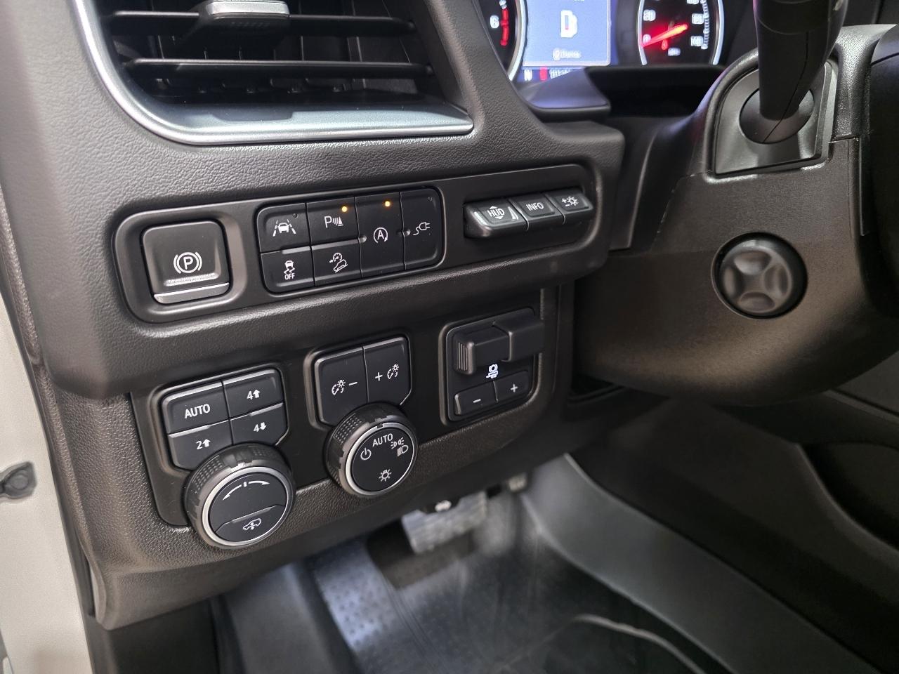 Chevrolet Suburban 4WD 4dr High Country 2021