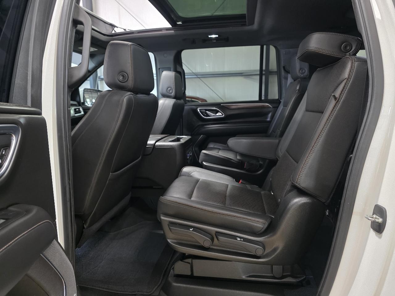 Chevrolet Suburban 4WD 4dr High Country 2021