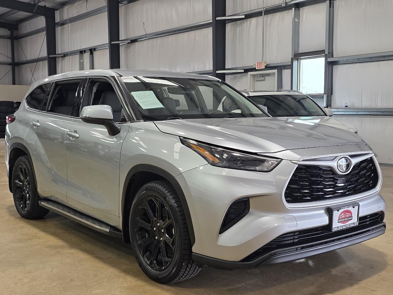 Toyota Highlander L FWD (Natl) 2022