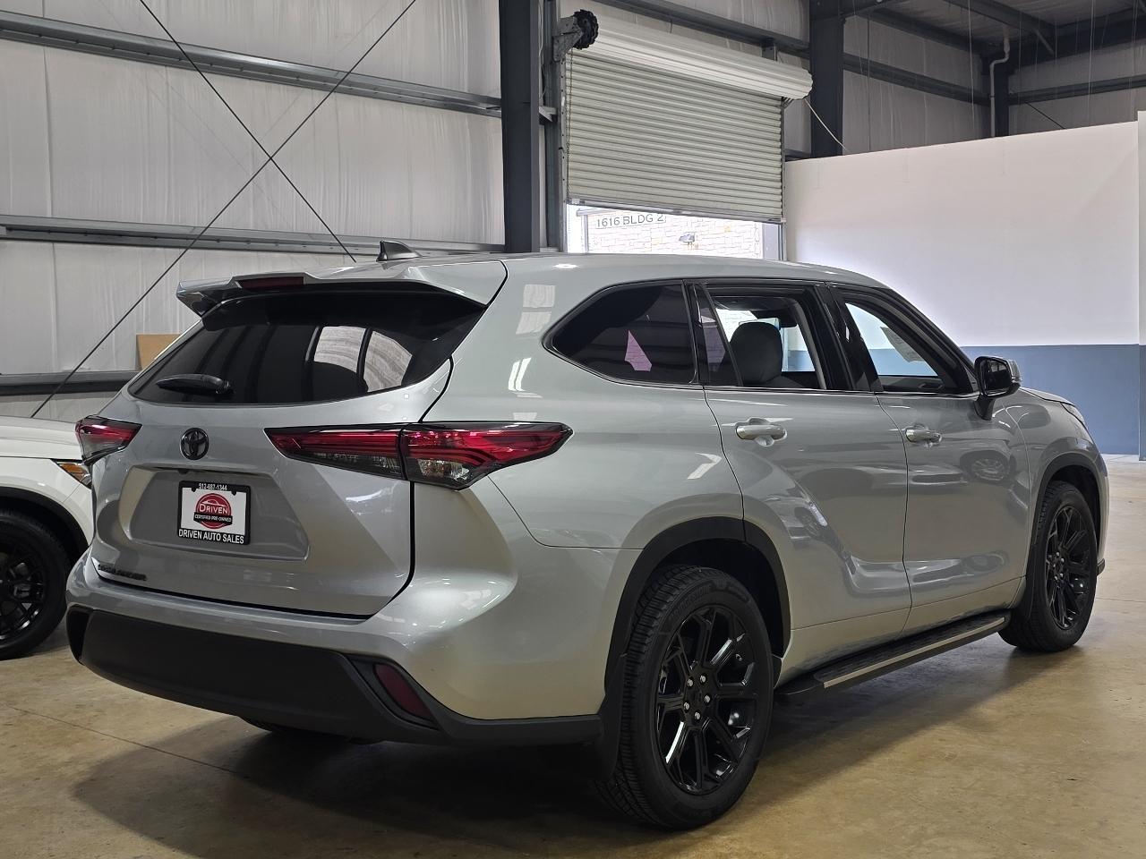 Toyota Highlander L FWD (Natl) 2022