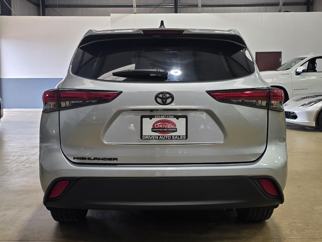 Toyota Highlander L FWD (Natl) 2022