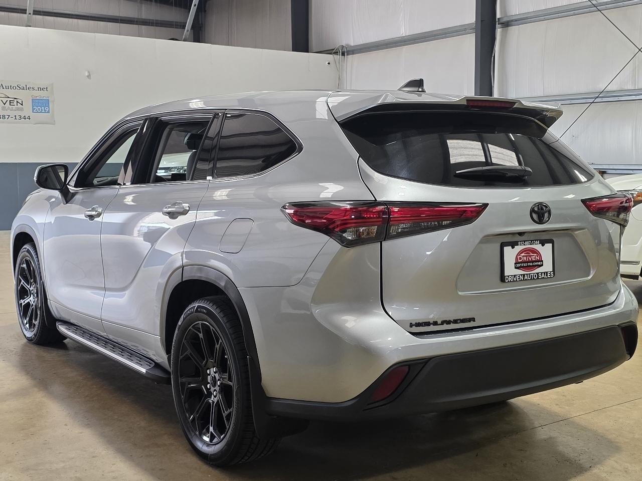 Toyota Highlander L FWD (Natl) 2022