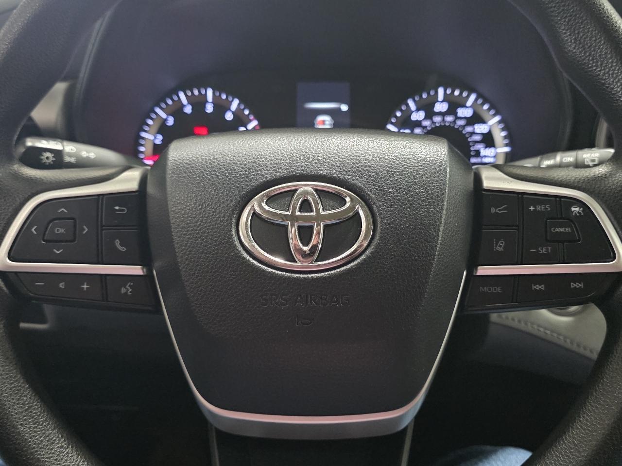 Toyota Highlander L FWD (Natl) 2022