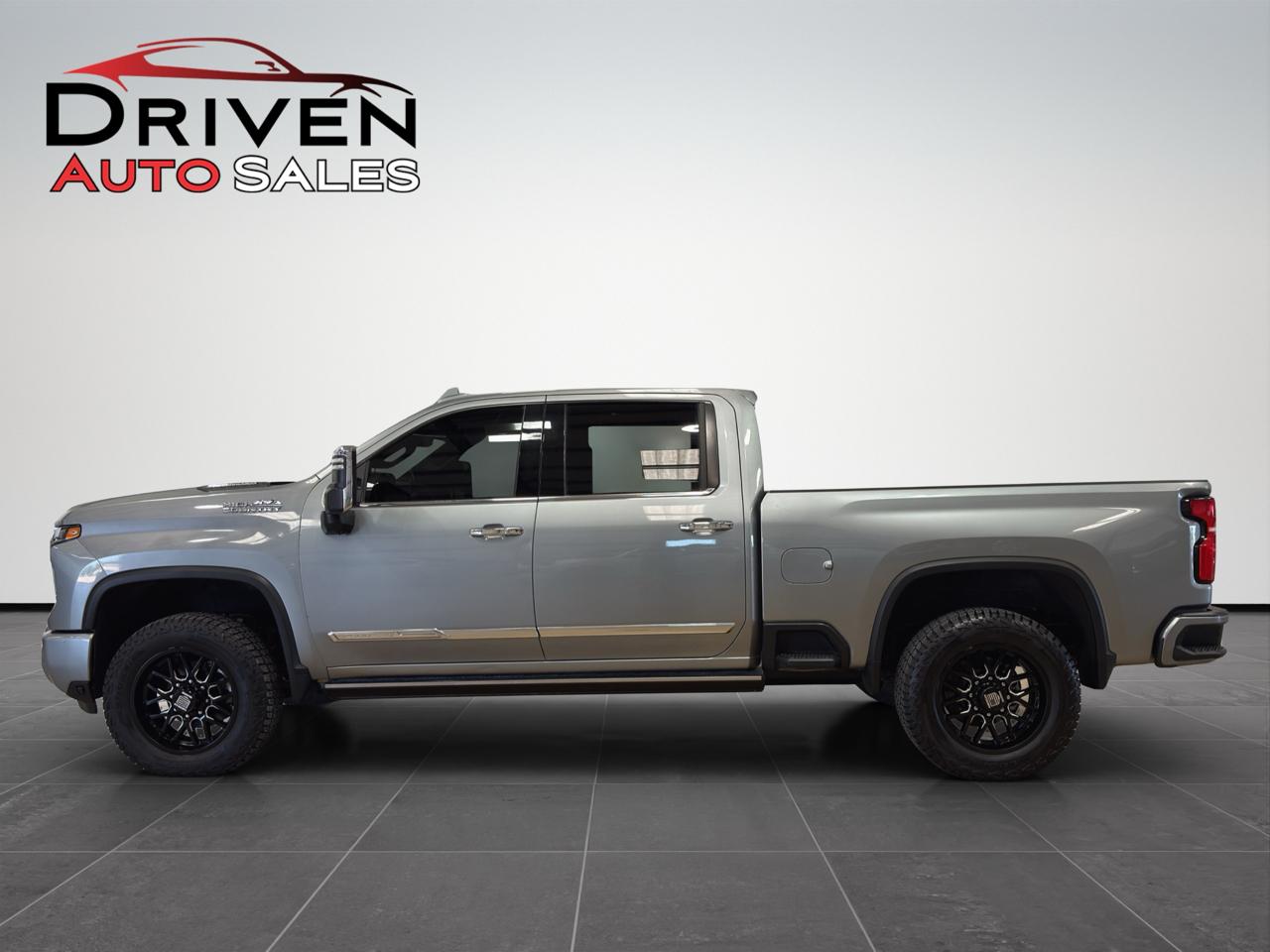 Chevrolet Silverado 2500HD 4WD Crew Cab 159" High Country 2024
