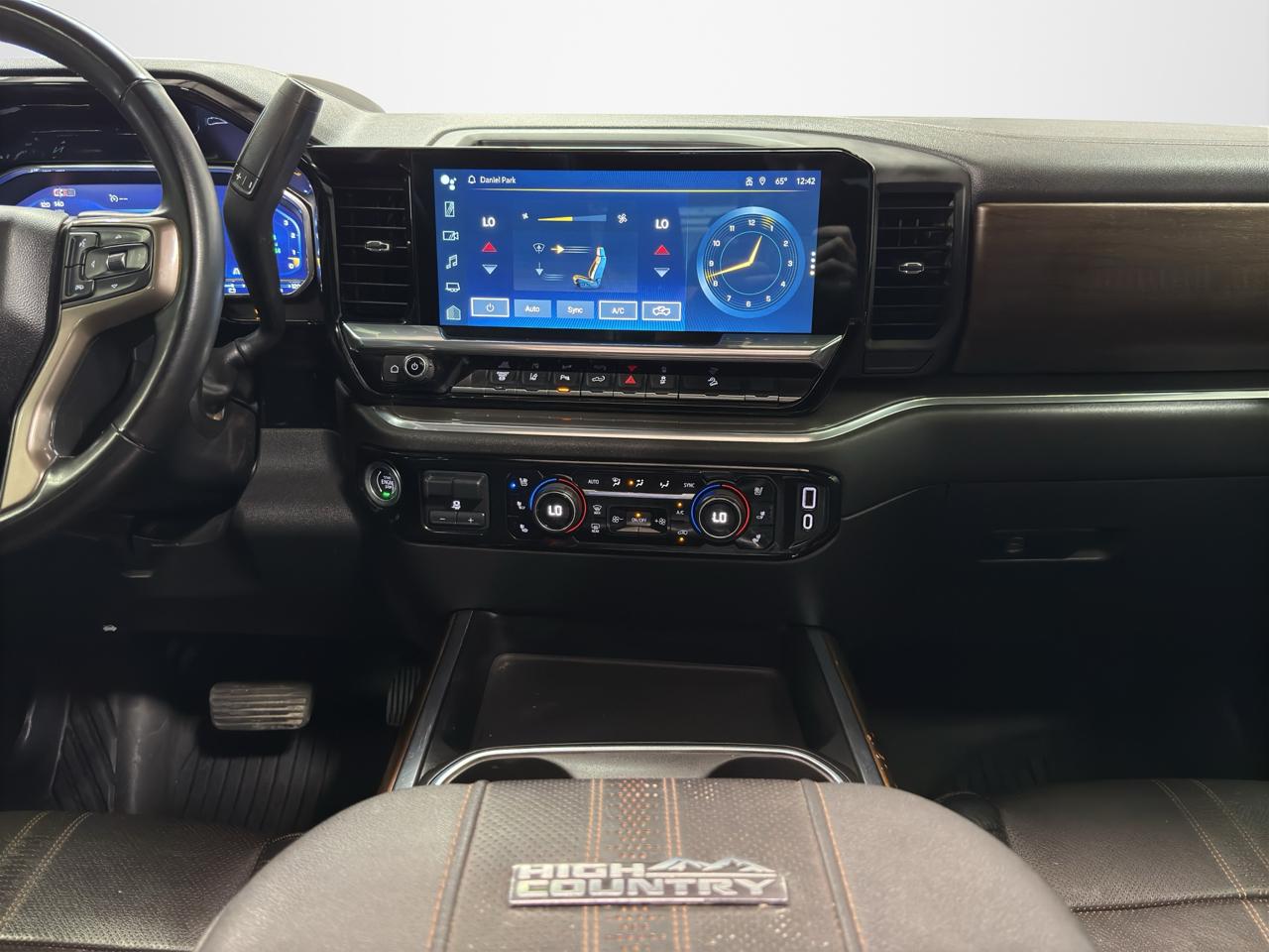 Chevrolet Silverado 2500HD 4WD Crew Cab 159" High Country 2024