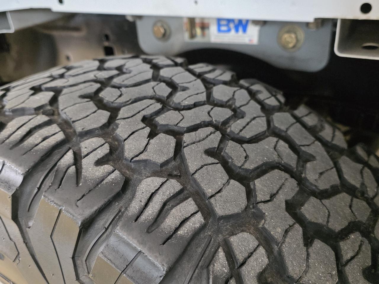 Ford Super Duty F-250 SRW XLT 4WD Crew Cab 8' Box 2023