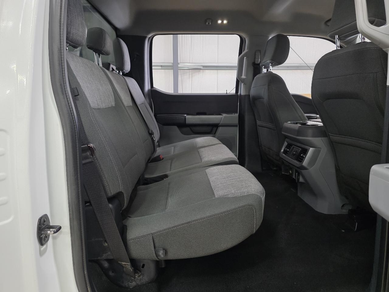 Ford Super Duty F-250 SRW XLT 4WD Crew Cab 8' Box 2023