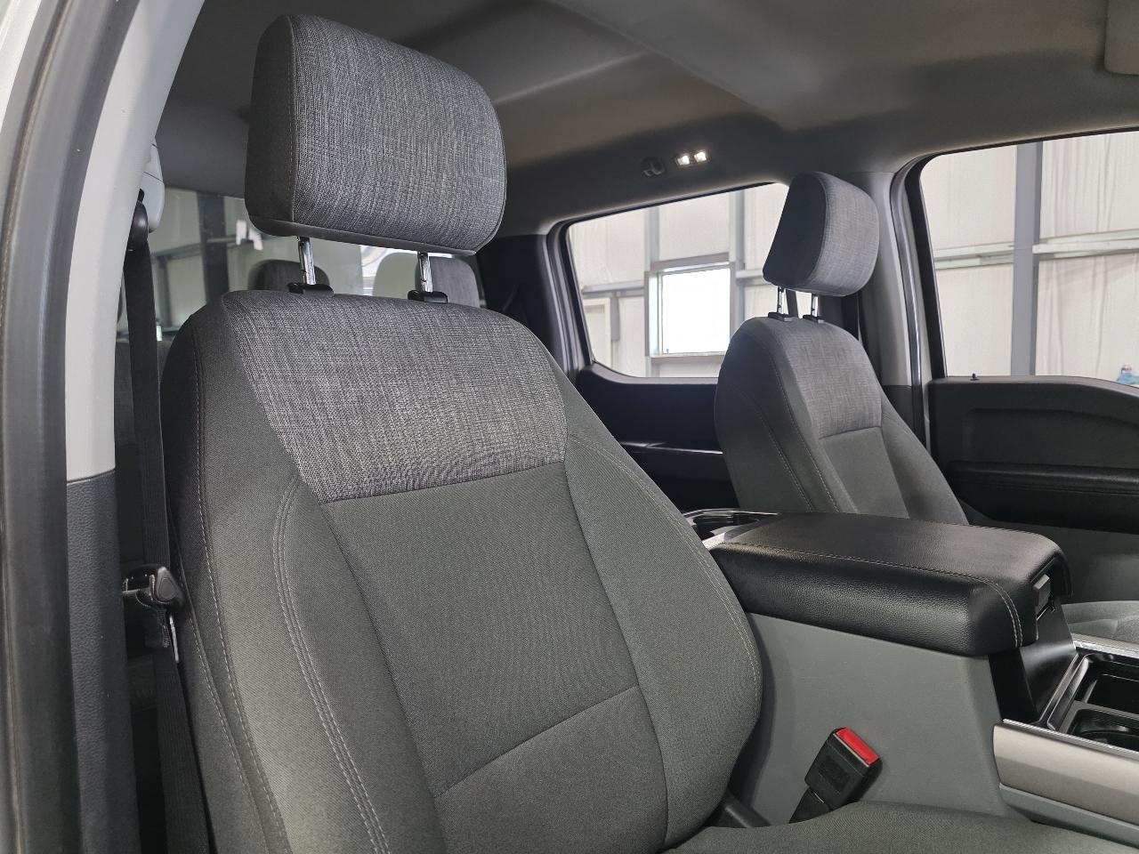 Ford Super Duty F-250 SRW XLT 4WD Crew Cab 8' Box 2023