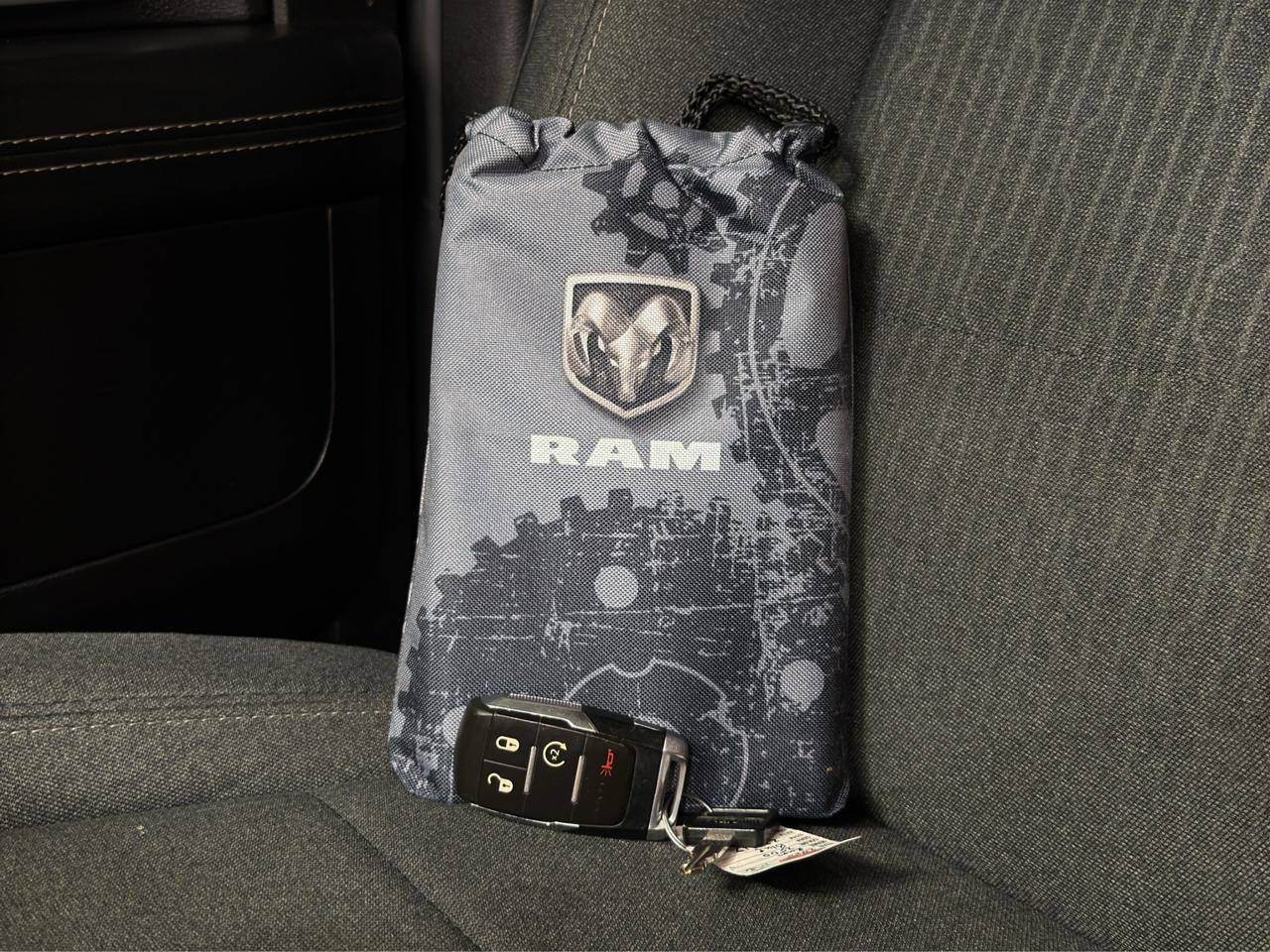 RAM 2500 Lone Star 4x4 Crew Cab 6'4" Box 2020