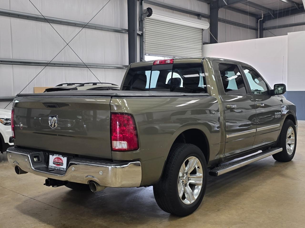 RAM 1500 2WD Crew Cab 140.5" Lone Star 2014