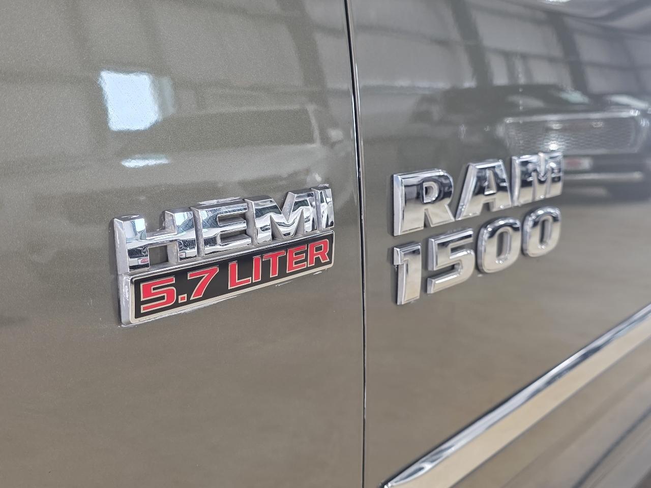 RAM 1500 2WD Crew Cab 140.5" Lone Star 2014