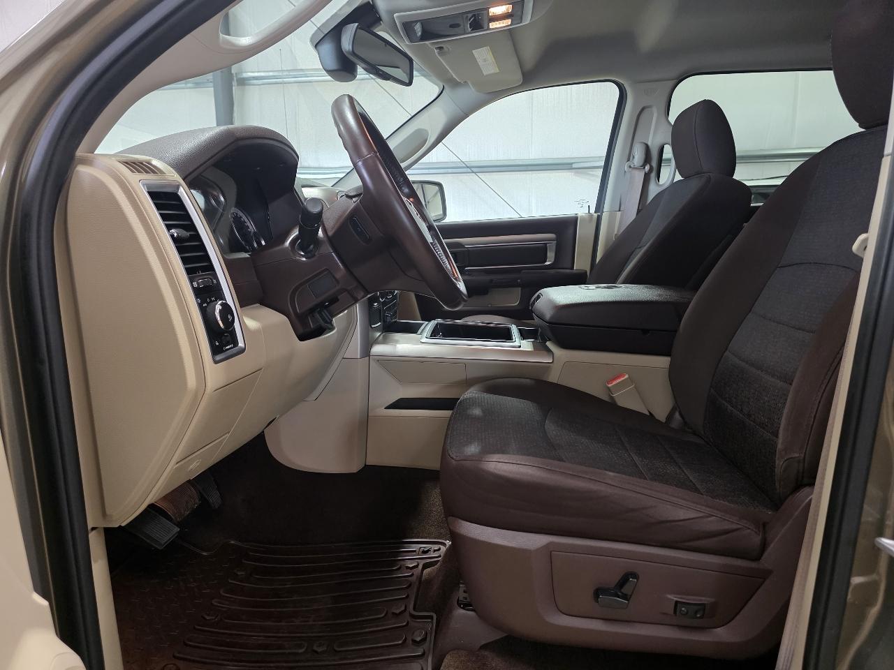 RAM 1500 2WD Crew Cab 140.5" Lone Star 2014